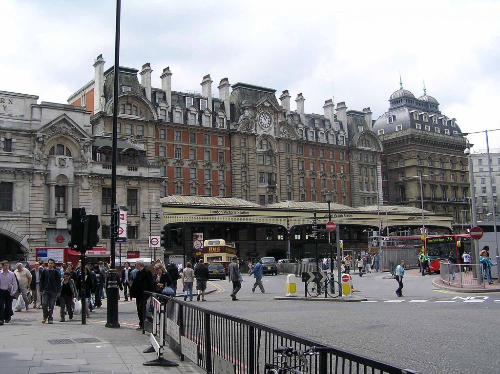 Victoria Station 2005