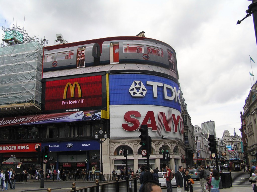 Piccadilly Circus 2005