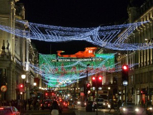 Regent Street mit Weihnachtsbeleuchtung im Jahr 2011